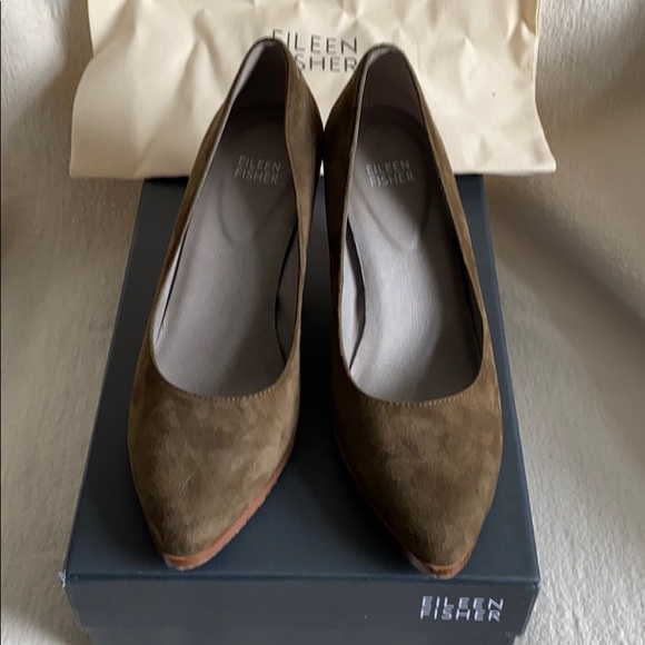 Eileen Fisher Hawk block heel olive suede pump 7 - Picture 2 of 7
